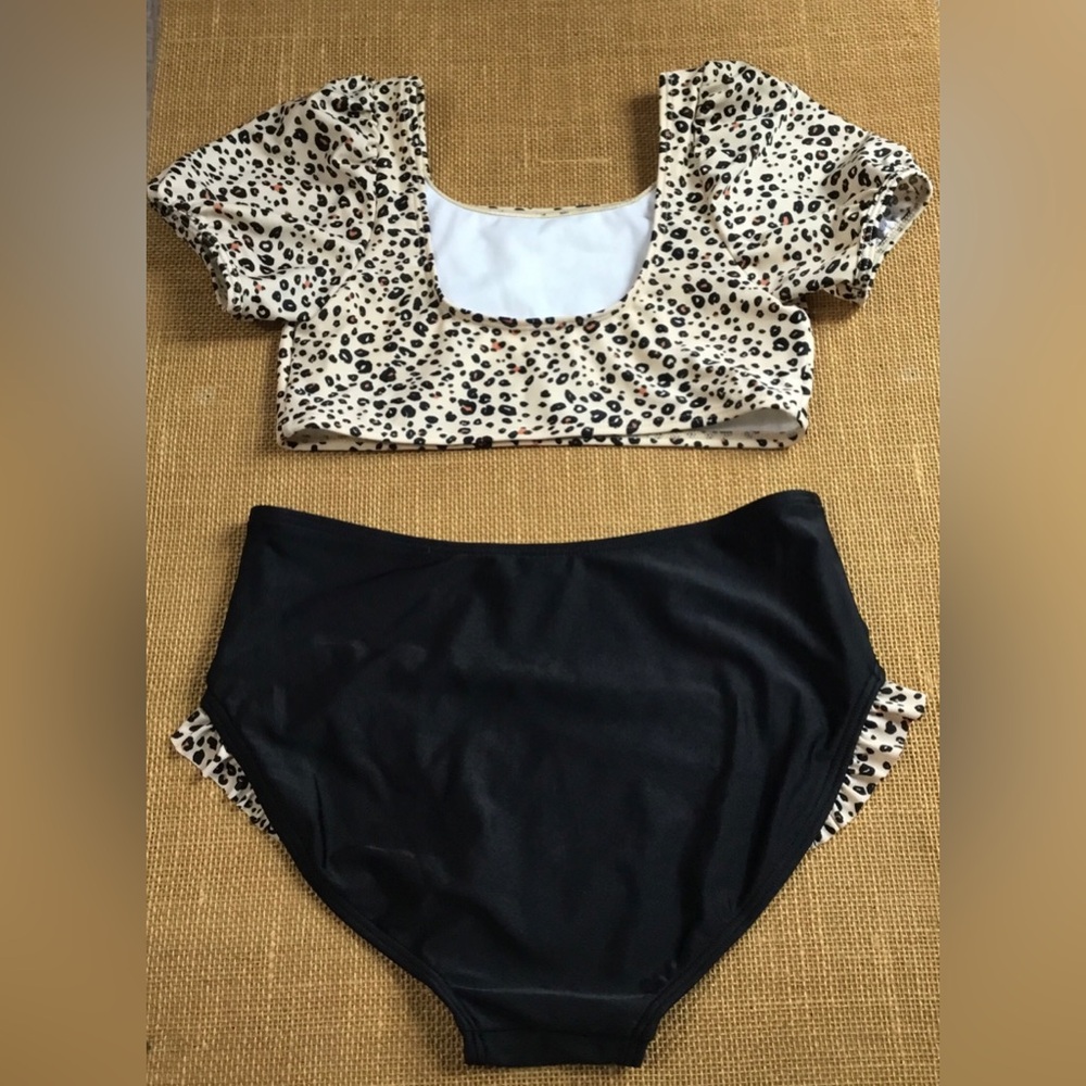 Cat & Jack Girls Two-piece Animal Print Swimsuit Set Size XL(14) - K723 - Picture 2 of 14